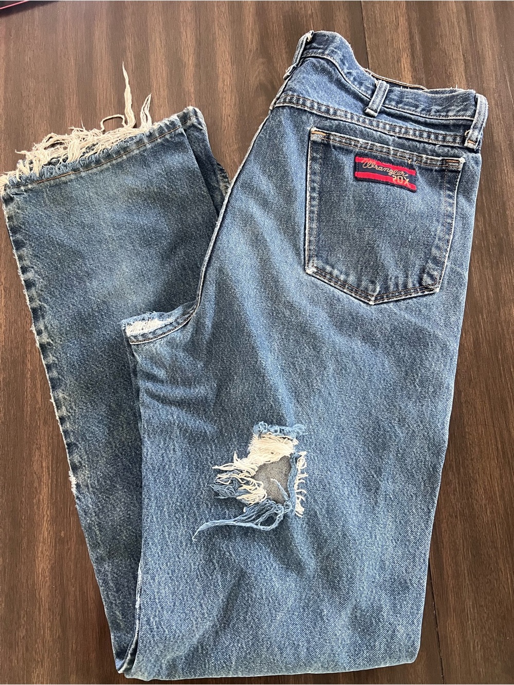 Wrangler Light Blue Distressed Men’s Relaxed Jeans 36XL